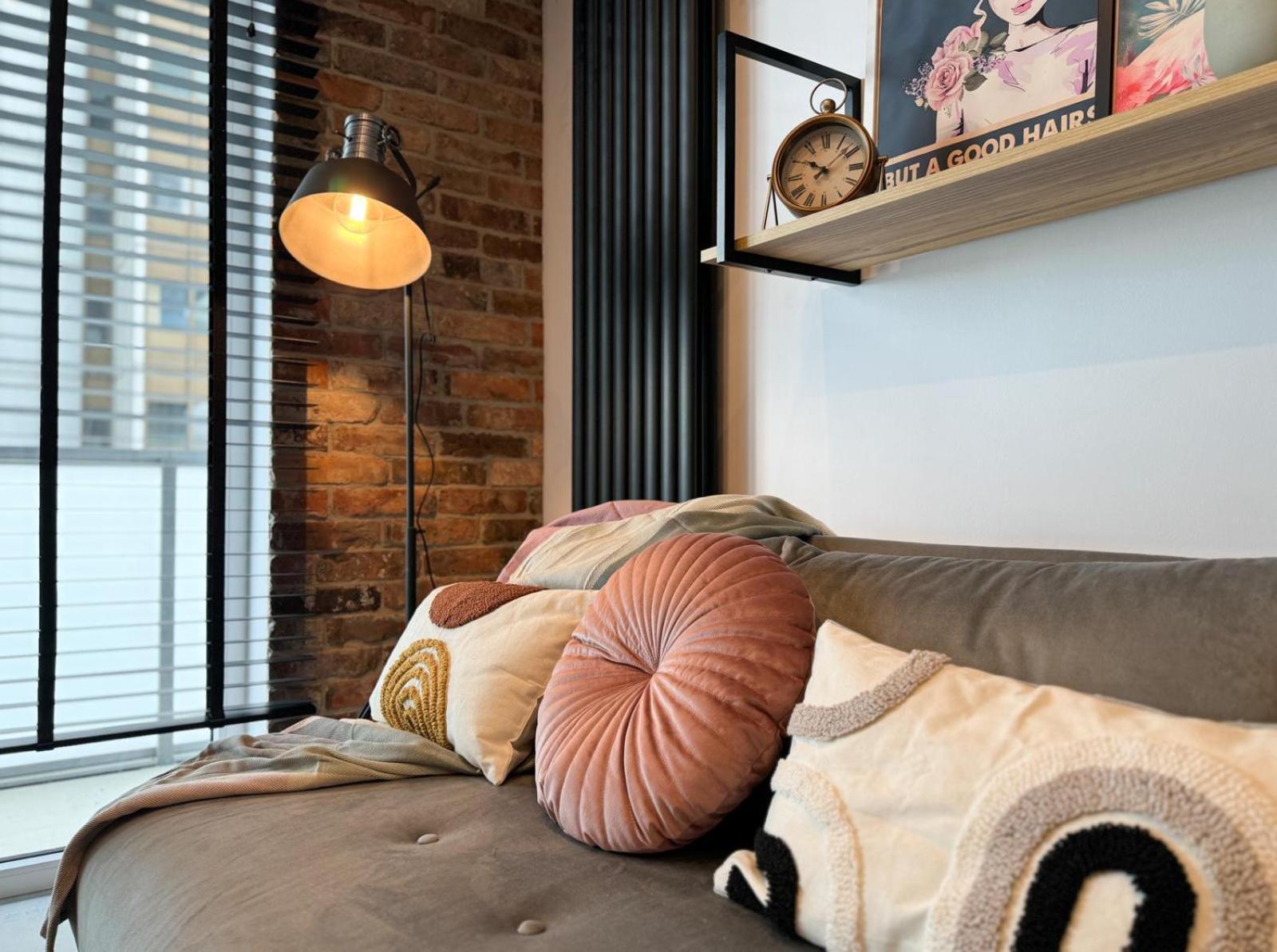 Lakru Apartments Global Office, Free Garage, Self Check-In คาโตวีตเซ ภายนอก รูปภาพ