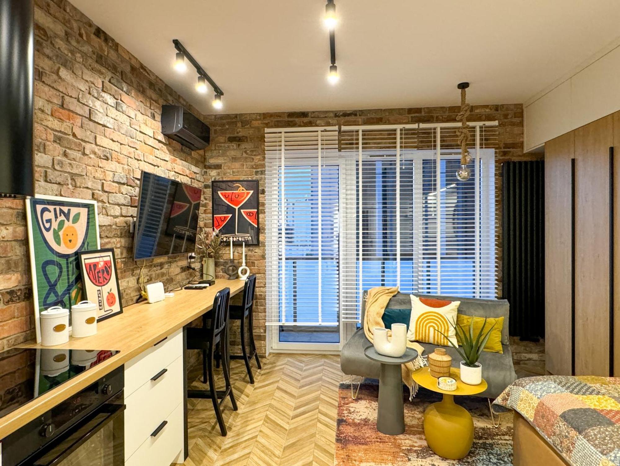 Lakru Apartments Global Office, Free Garage, Self Check-In คาโตวีตเซ ภายนอก รูปภาพ