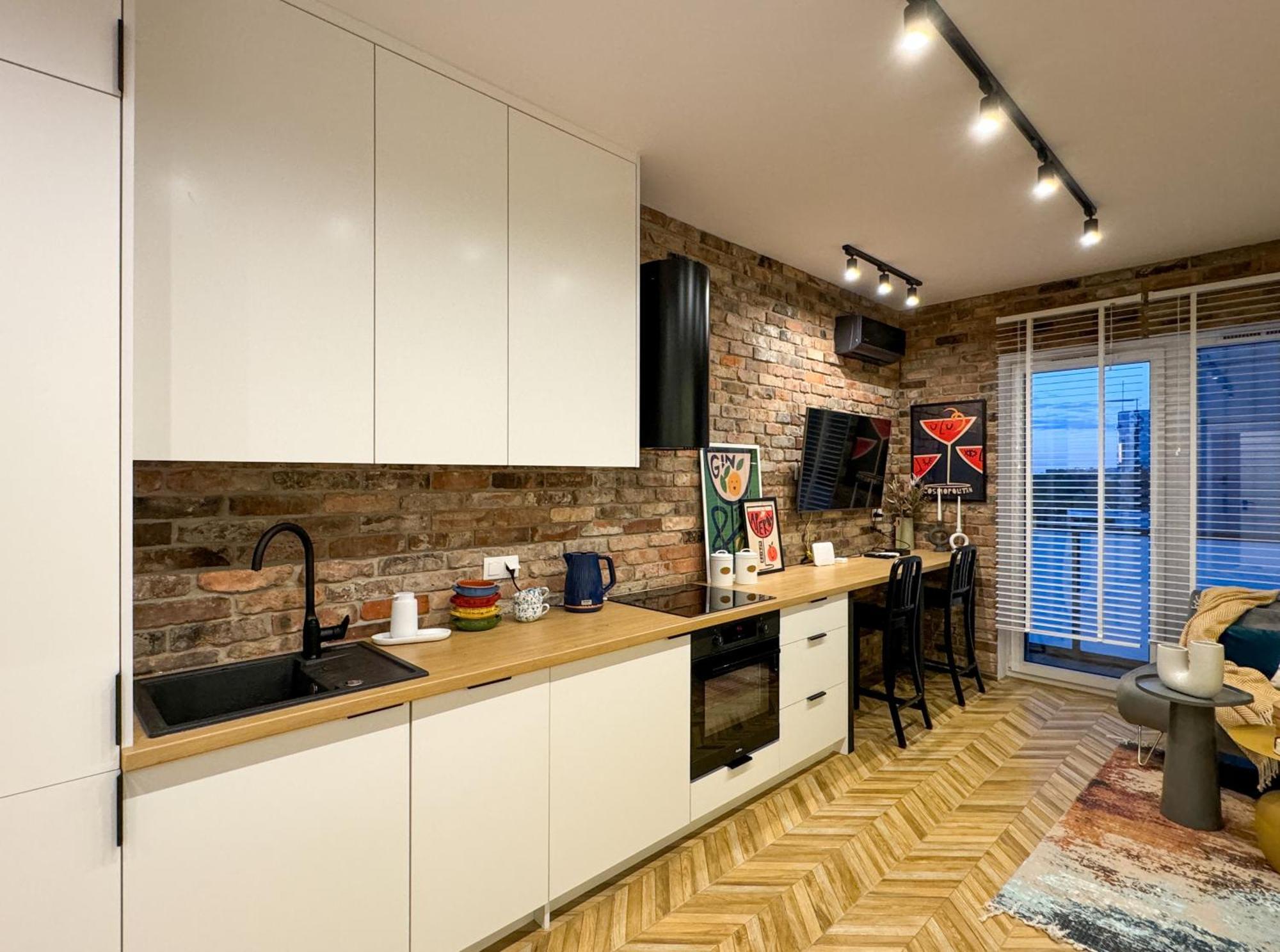 Lakru Apartments Global Office, Free Garage, Self Check-In คาโตวีตเซ ภายนอก รูปภาพ