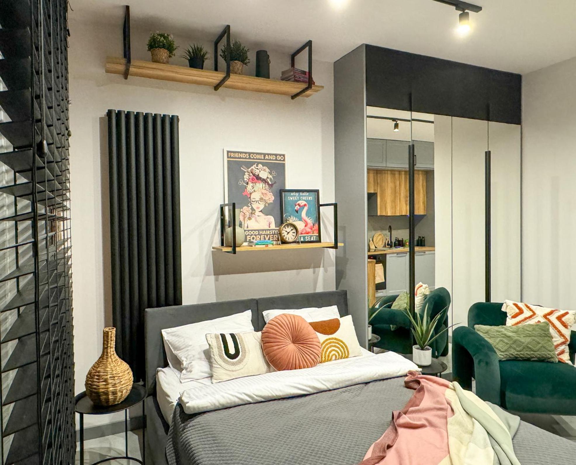 Lakru Apartments Global Office, Free Garage, Self Check-In คาโตวีตเซ ภายนอก รูปภาพ